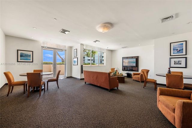 2475 Brickell Ave 2206, Miami, FL 33129