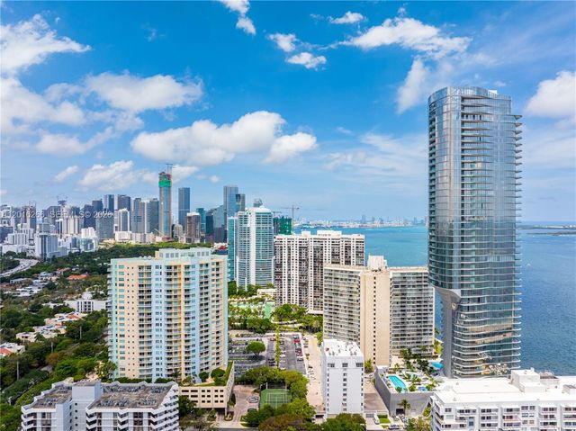 2475 Brickell Ave 2206, Miami, FL 33129