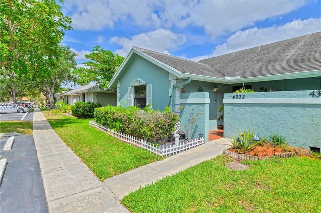 4332 NW 120th Ln, Sunrise, FL 33323