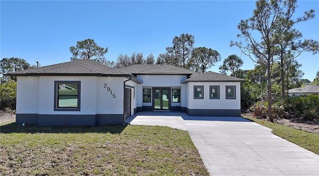 2915 49th ST W, Lehigh Acres, FL 33971