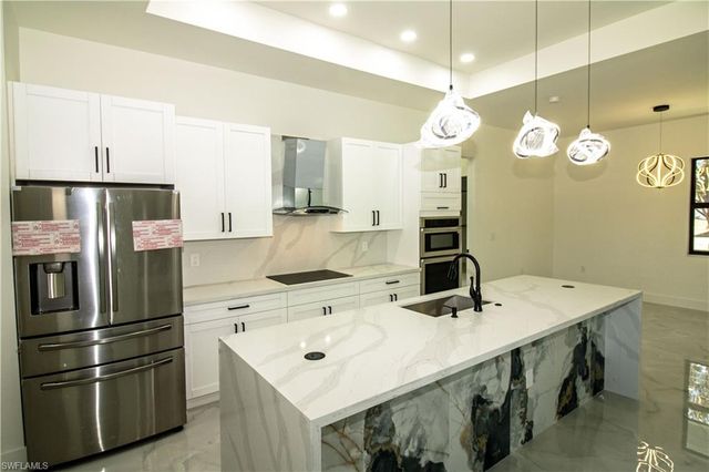 2915 49th ST W, Lehigh Acres, FL 33971