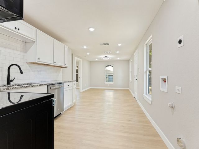 5217 Landino Street, Sansom Park, TX 76114