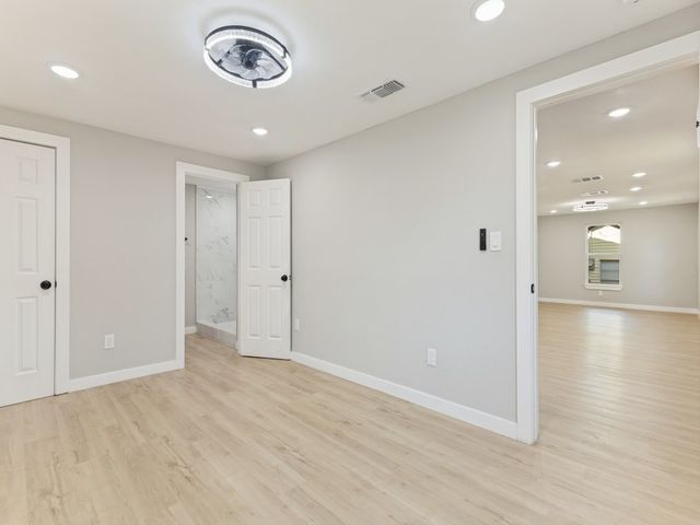 5217 Landino Street, Sansom Park, TX 76114