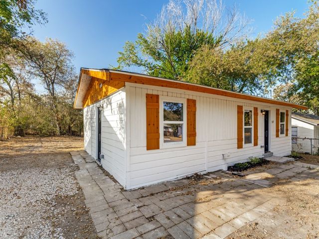 5217 Landino Street, Sansom Park, TX 76114