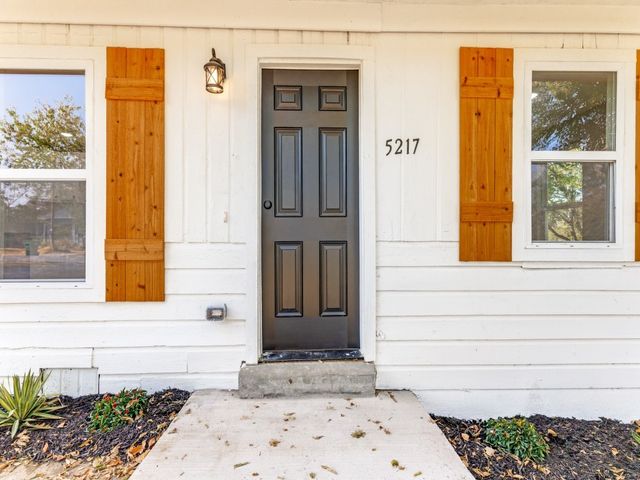 5217 Landino Street, Sansom Park, TX 76114