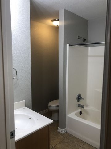 1973 E Peppervine Drive, Fayetteville, AR 72701