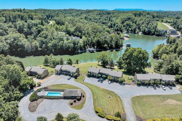 401 Harbor Ridge Drive, Goodview, VA 24095