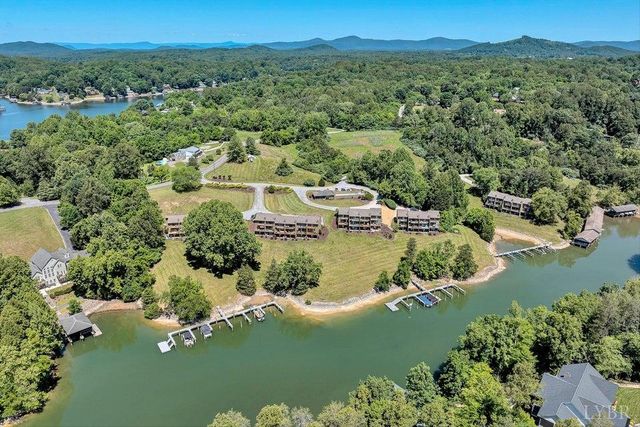 401 Harbor Ridge Drive, Goodview, VA 24095
