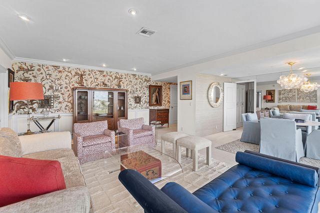 2275 S OCEAN Boulevard 309A, Palm Beach, FL 33480