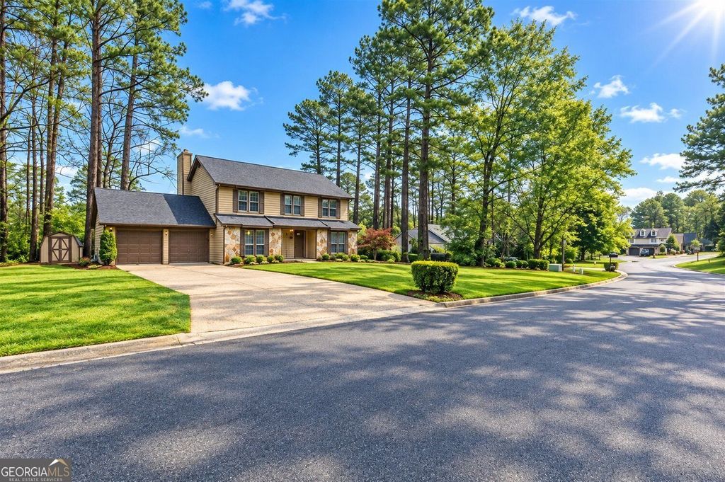 521 Roys Court, Lawrenceville, GA 30044 — exterior