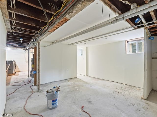 56 Prospect St, Bloomfield Twp., NJ 07003