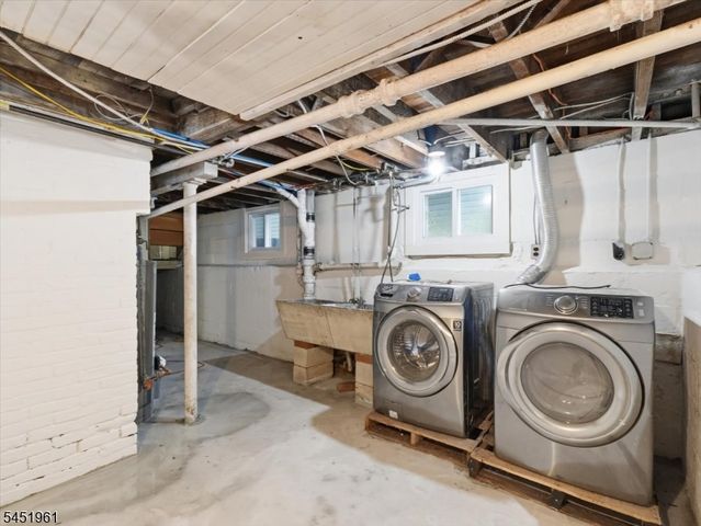 56 Prospect St, Bloomfield Twp., NJ 07003