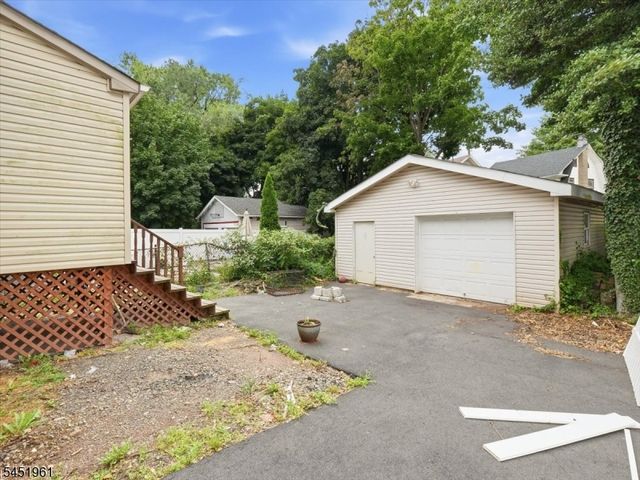 56 Prospect St, Bloomfield Twp., NJ 07003