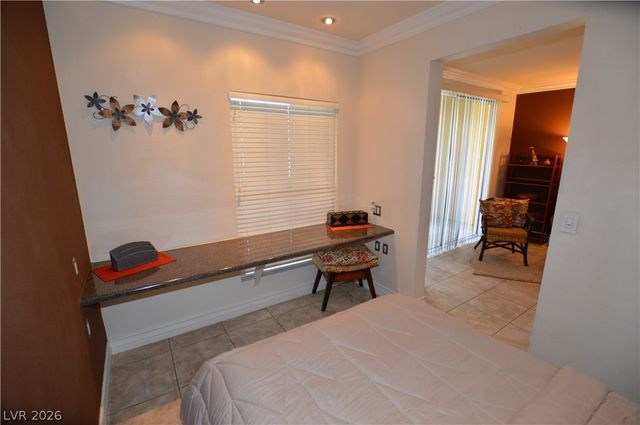 270 East FLAMINGO Road 328, Las Vegas, NV 89169