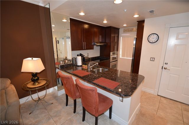 270 East FLAMINGO Road 328, Las Vegas, NV 89169