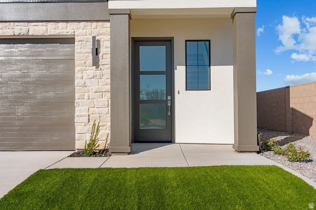 2433 PATRICIA DR, Santa Clara, UT 84765