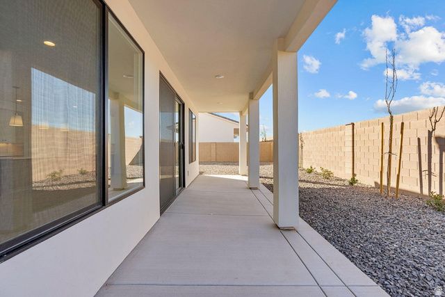 2433 PATRICIA DR, Santa Clara, UT 84765