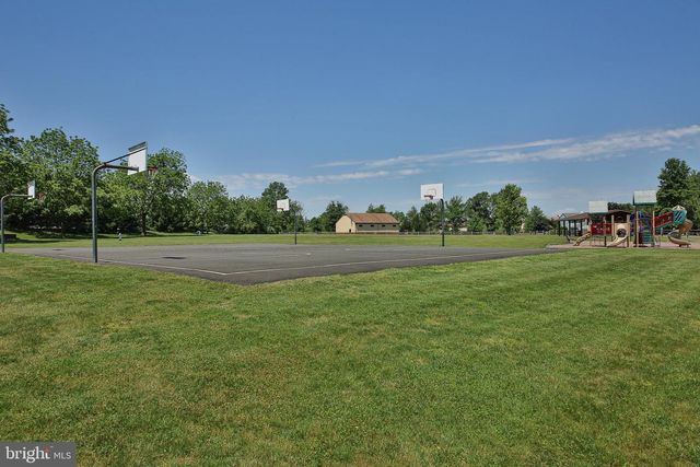 20 CITADEL CIR, Chalfont, PA 18914
