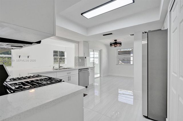 8436 Southampton Dr, Miramar, FL 33025