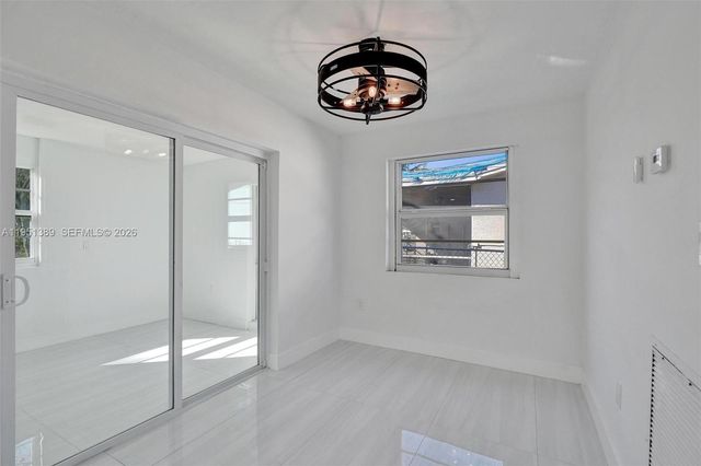 8436 Southampton Dr, Miramar, FL 33025