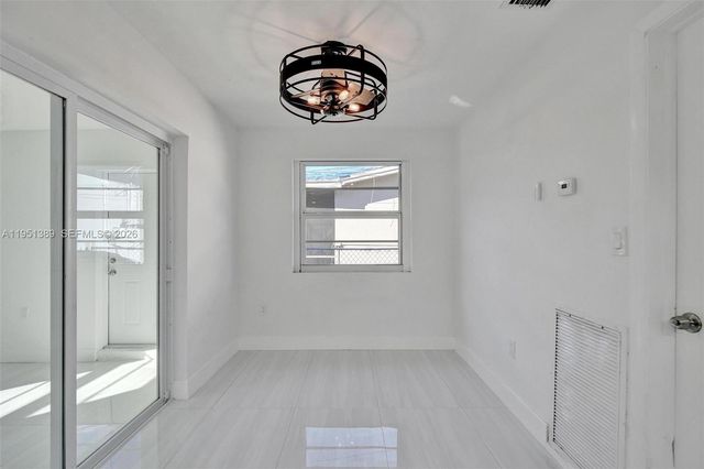 8436 Southampton Dr, Miramar, FL 33025