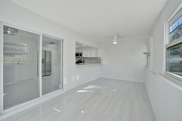 8436 Southampton Dr, Miramar, FL 33025