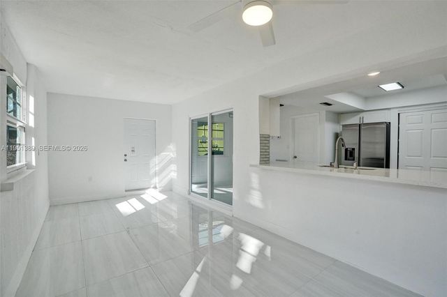 8436 Southampton Dr, Miramar, FL 33025