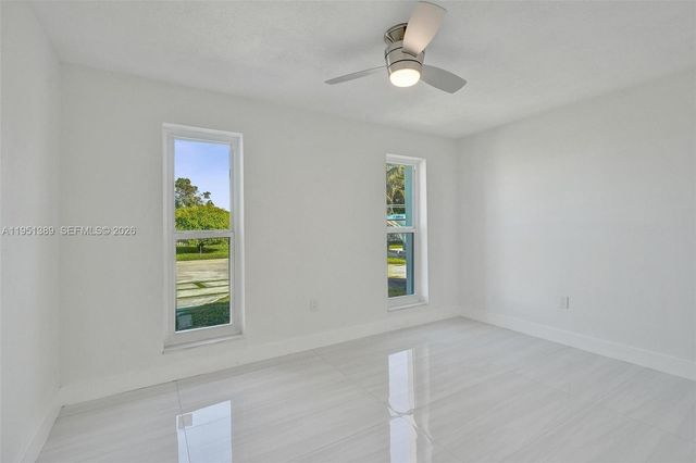 8436 Southampton Dr, Miramar, FL 33025