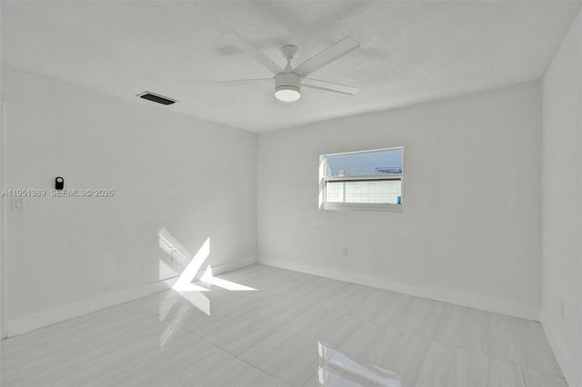 8436 Southampton Dr, Miramar, FL 33025