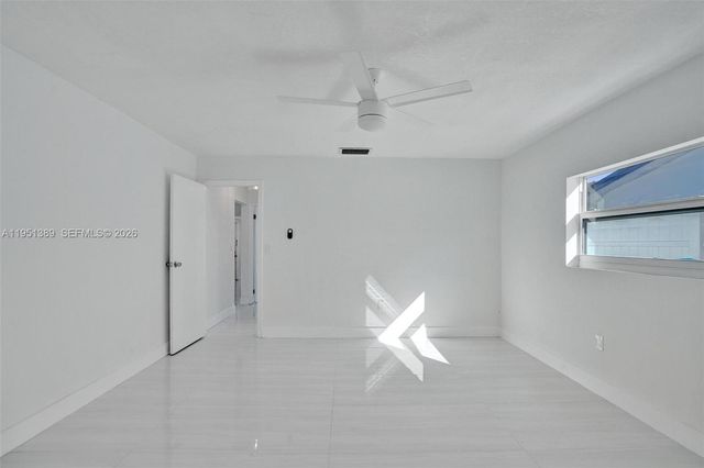 8436 Southampton Dr, Miramar, FL 33025