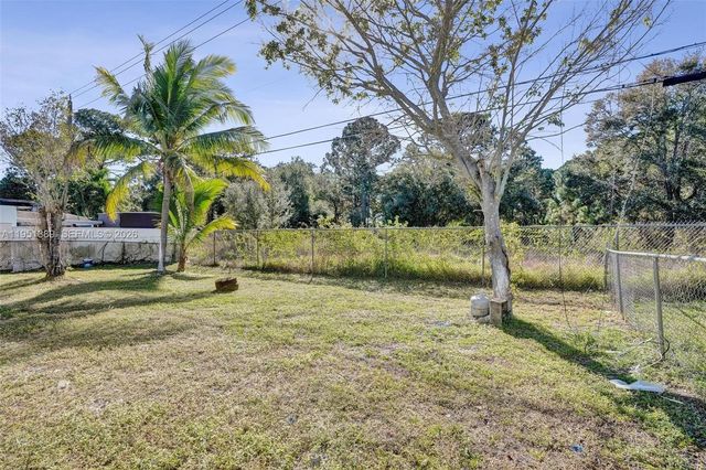 8436 Southampton Dr, Miramar, FL 33025