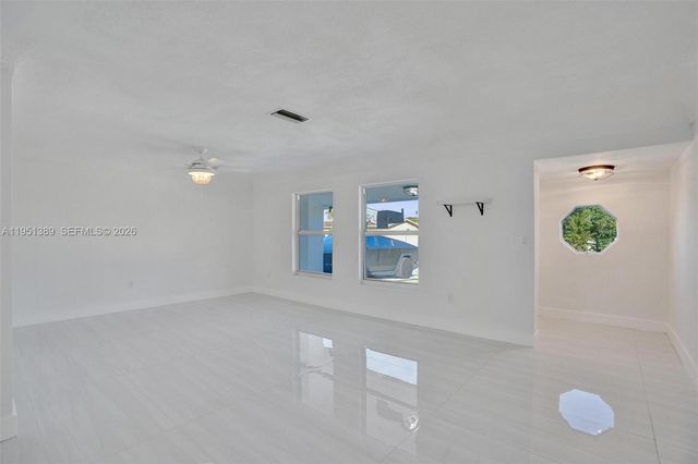 8436 Southampton Dr, Miramar, FL 33025