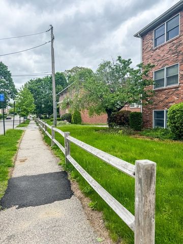 51 Alvarado Ave 101, Worcester, MA 01604