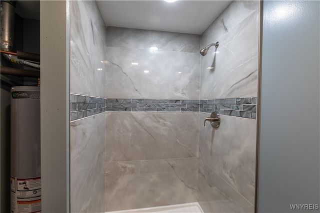 52 Waterview Parkway, Hamburg, NY 14075