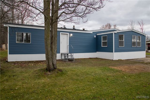 52 Waterview Parkway, Hamburg, NY 14075