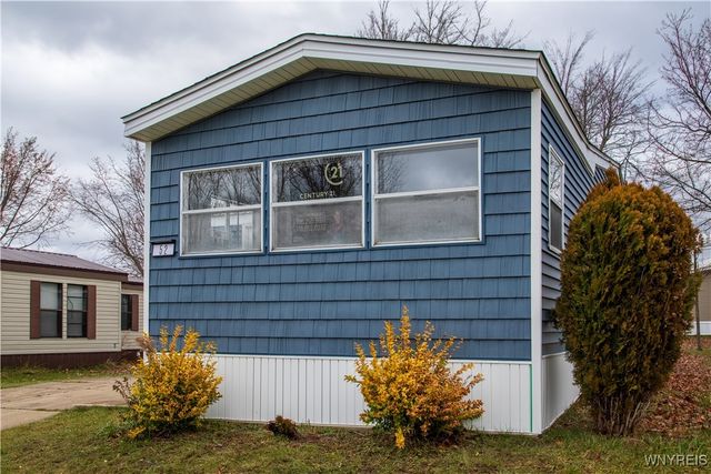 52 Waterview Parkway, Hamburg, NY 14075