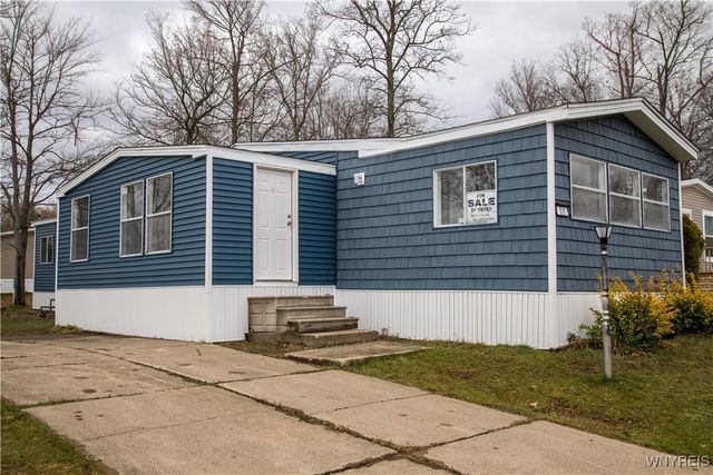 52 Waterview Parkway, Hamburg, NY 14075