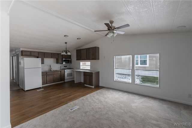 52 Waterview Parkway, Hamburg, NY 14075