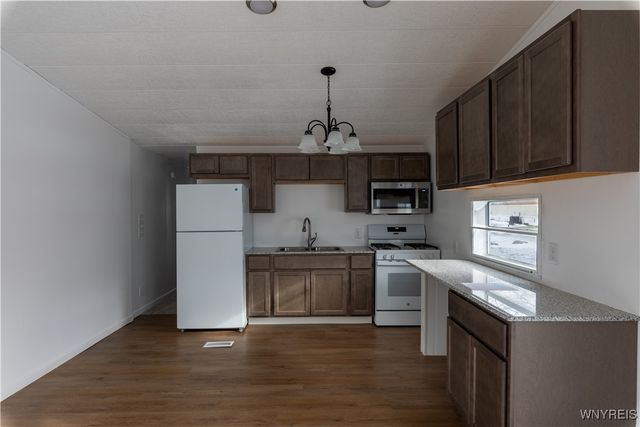 52 Waterview Parkway, Hamburg, NY 14075