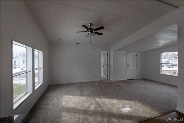 52 Waterview Parkway, Hamburg, NY 14075