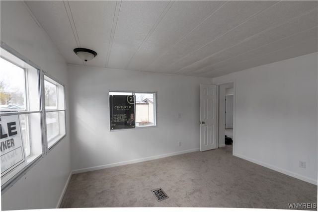 52 Waterview Parkway, Hamburg, NY 14075