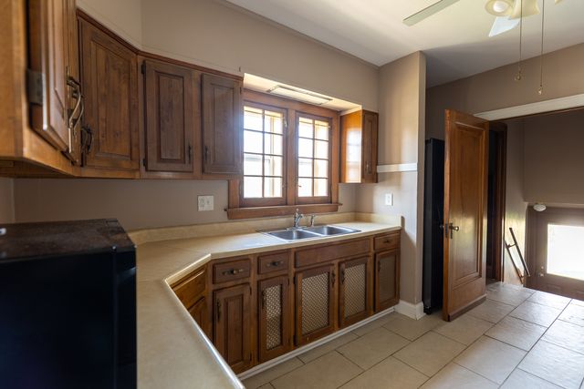 2246 Clinton Avenue, Berwyn, IL 60402