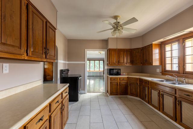 2246 Clinton Avenue, Berwyn, IL 60402