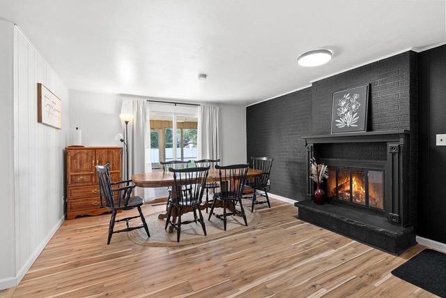1327 SKYLARK LANE, Green Bay, WI 54313
