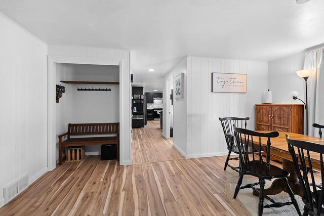 1327 SKYLARK LANE, Green Bay, WI 54313
