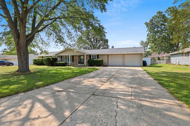 1327 SKYLARK LANE, Green Bay, WI 54313