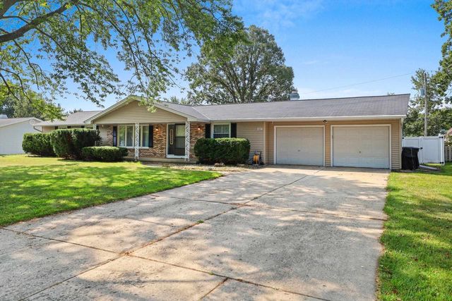 1327 SKYLARK LANE, Green Bay, WI 54313