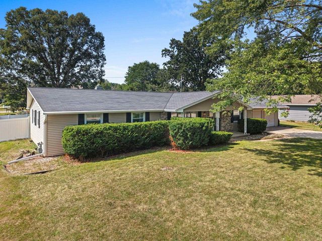 1327 SKYLARK LANE, Green Bay, WI 54313