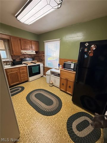 965 Adelaide Avenue SE, Warren, OH 44484