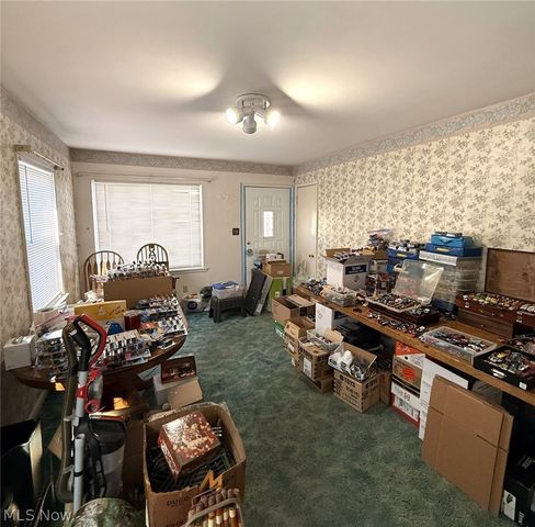 965 Adelaide Avenue SE, Warren, OH 44484